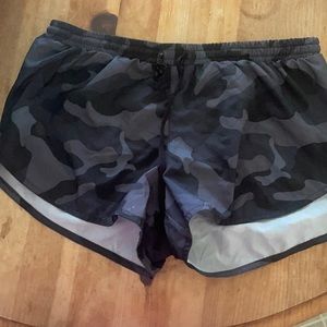 Old navy camo shorts